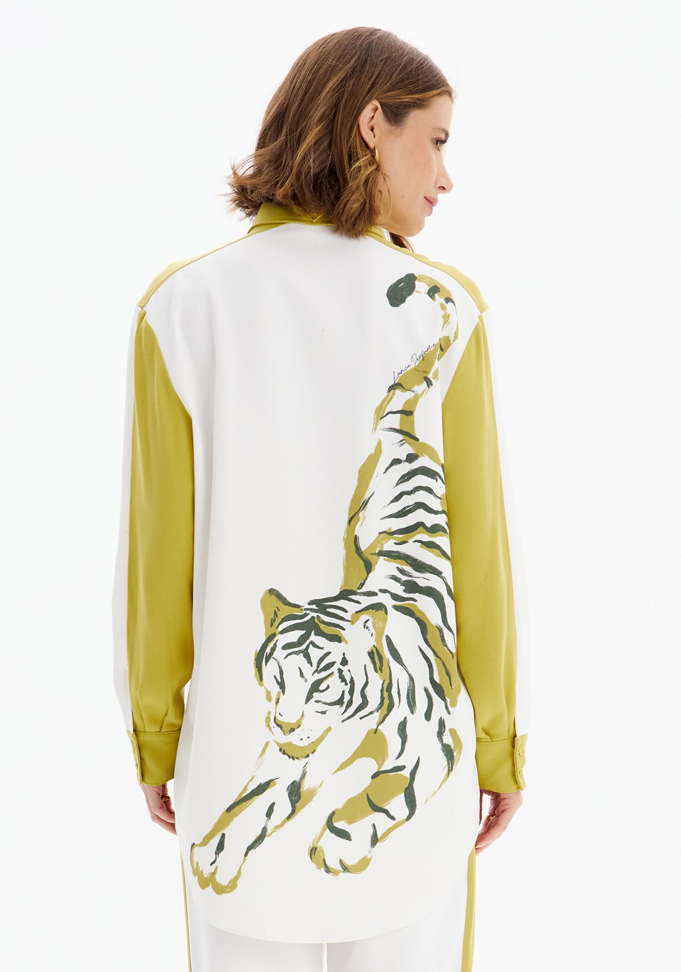 Camisa branca estampada LP
