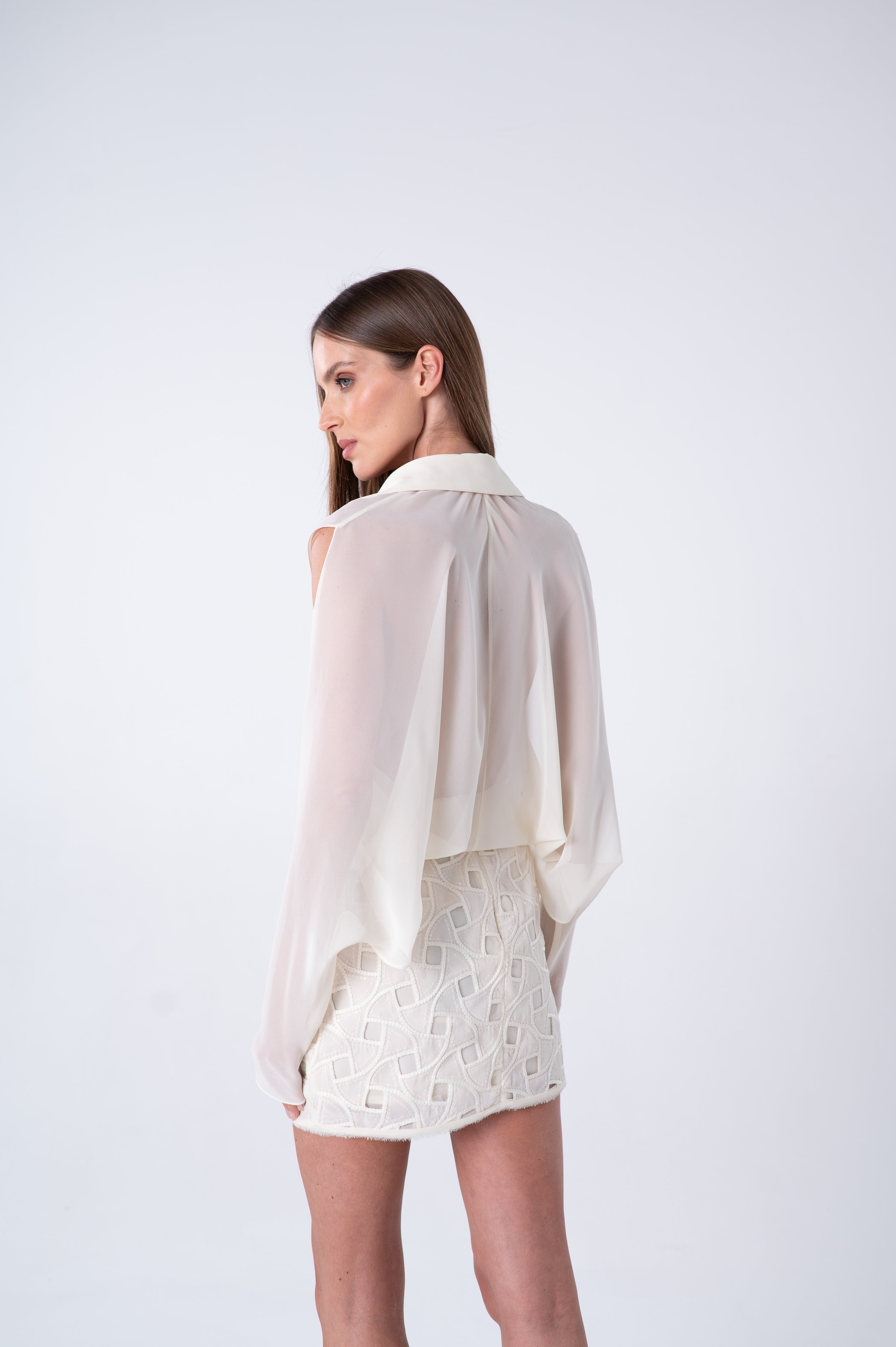 SK Off-white Short Skirt