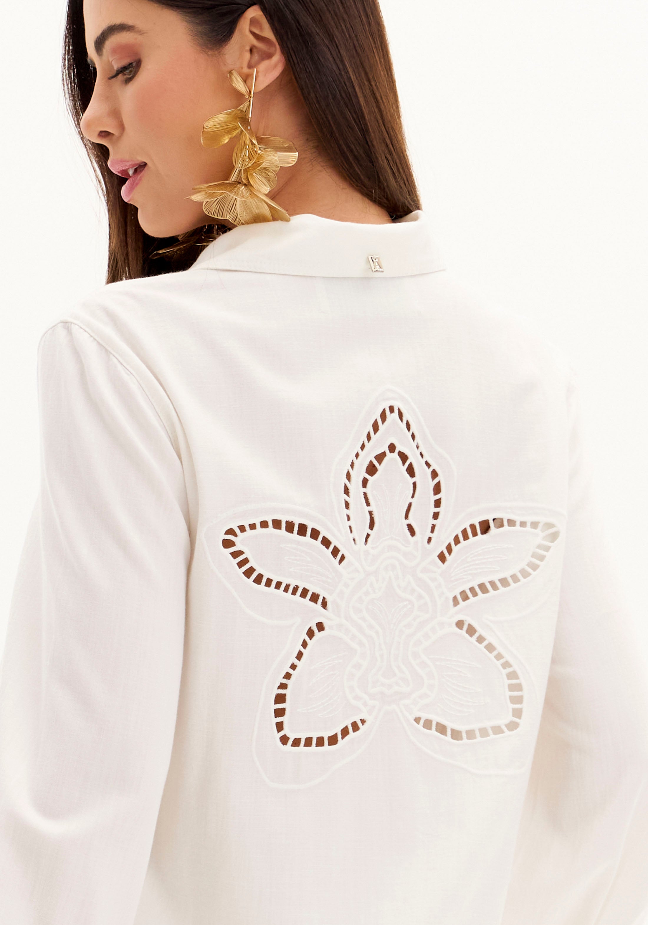 AM White Embroidered Long-Sleeve Shirt