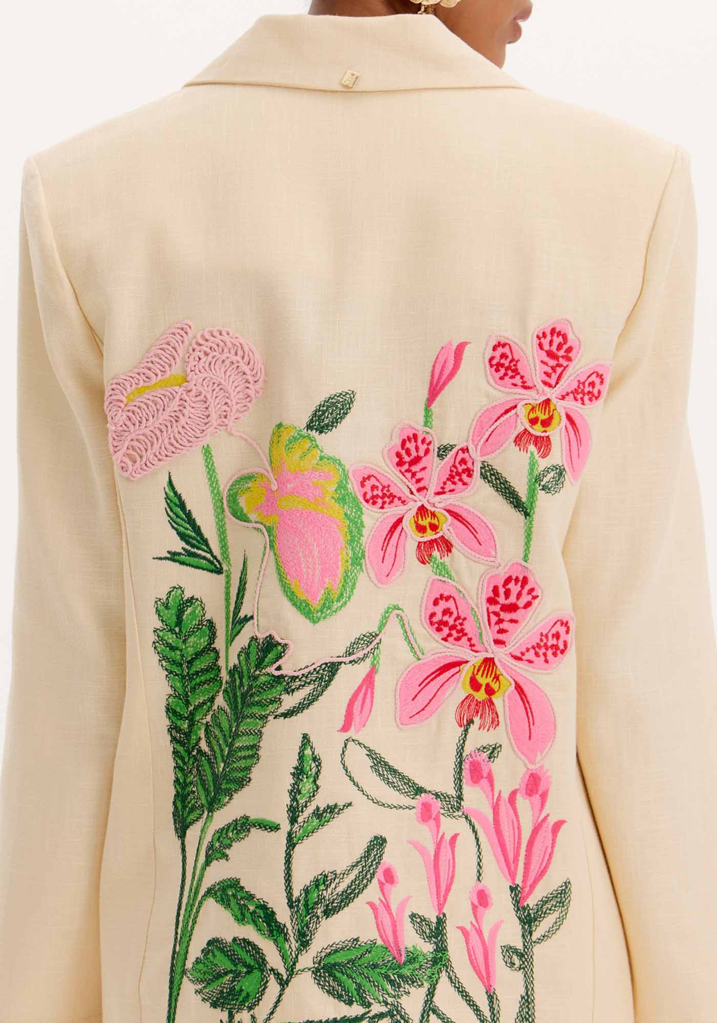 AM Long White Embroidered Blazer