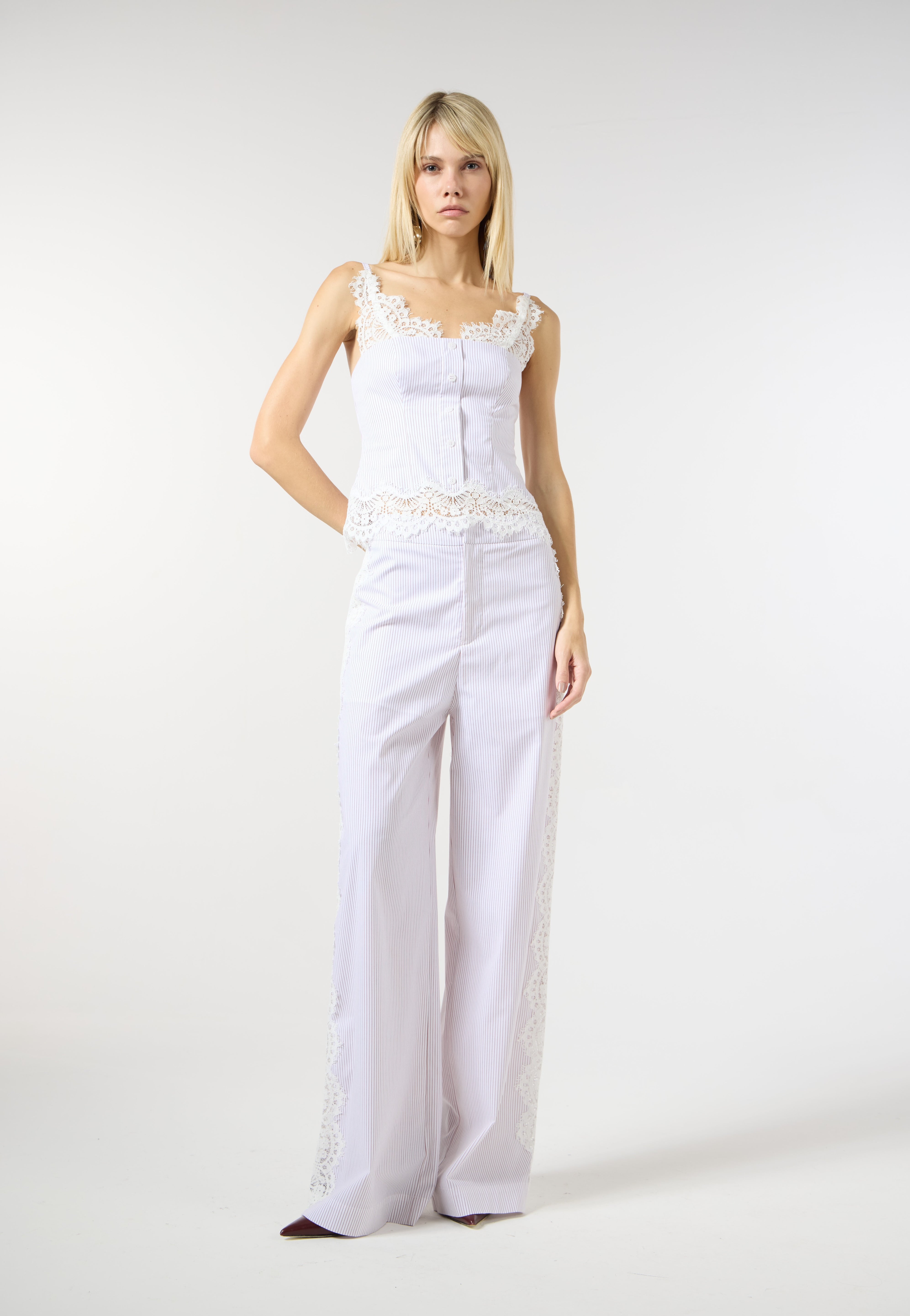 SK White Stripped Set