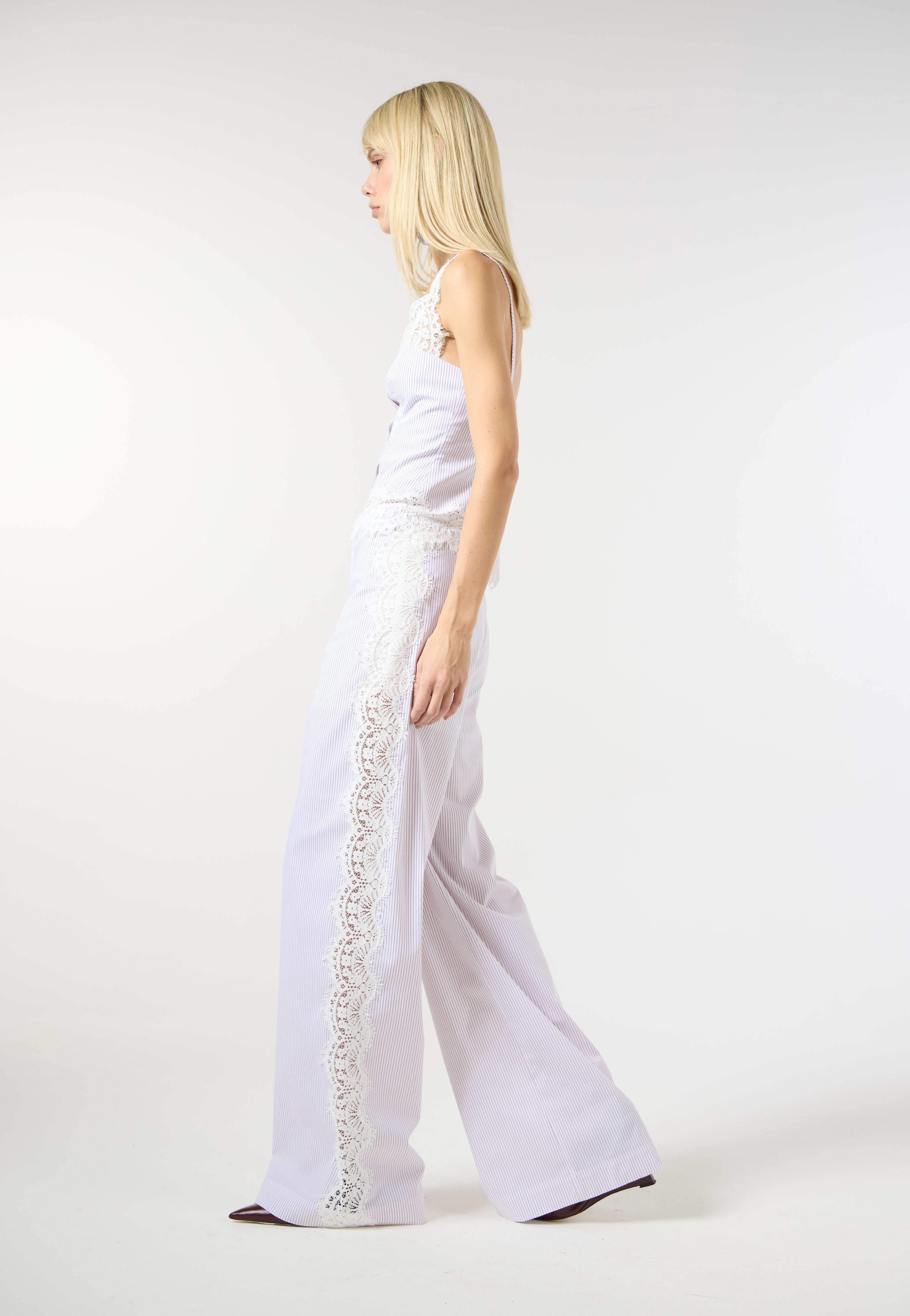 SK White Stripped Set