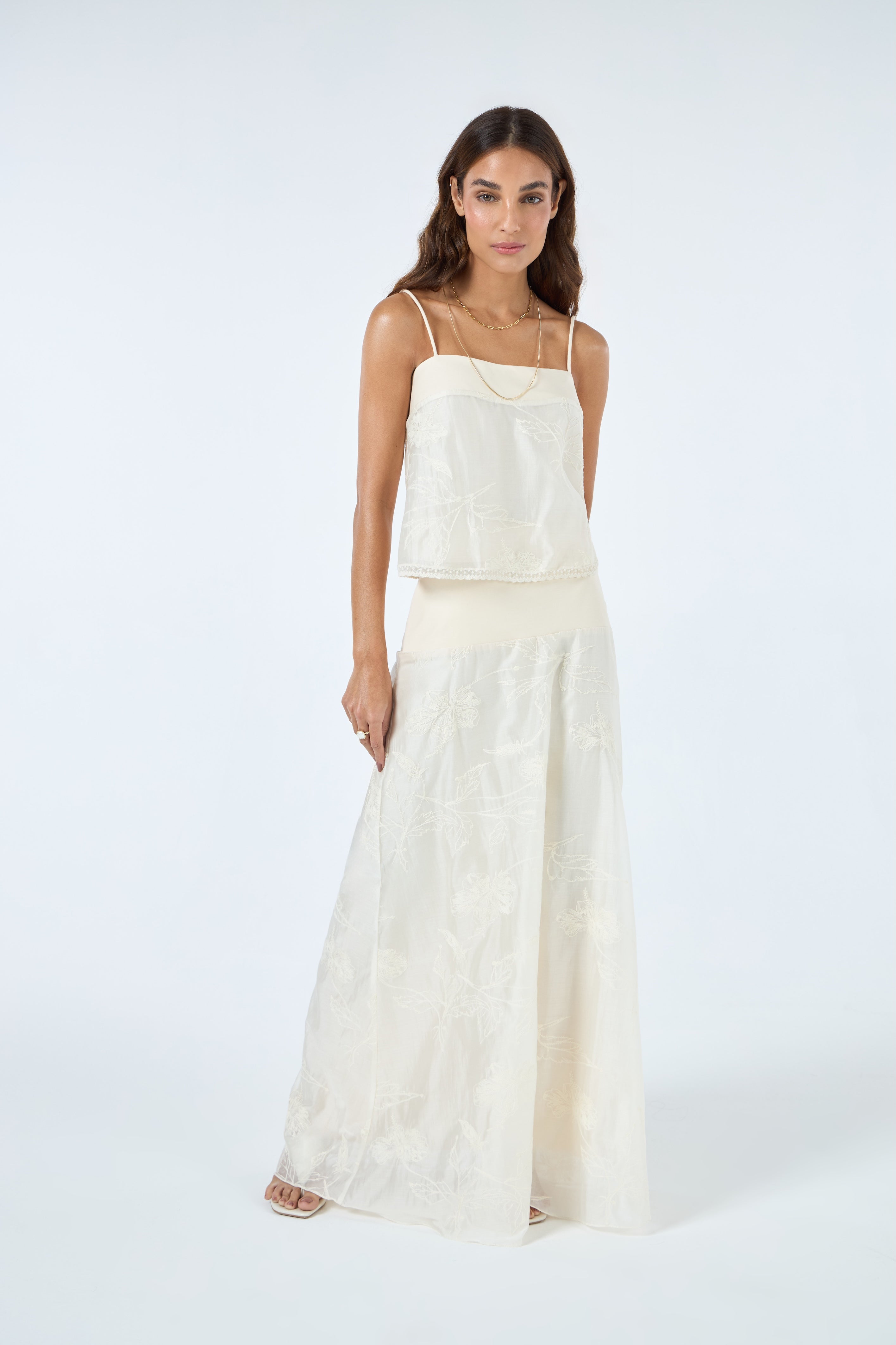 TD Off-white Long Skirt Set
