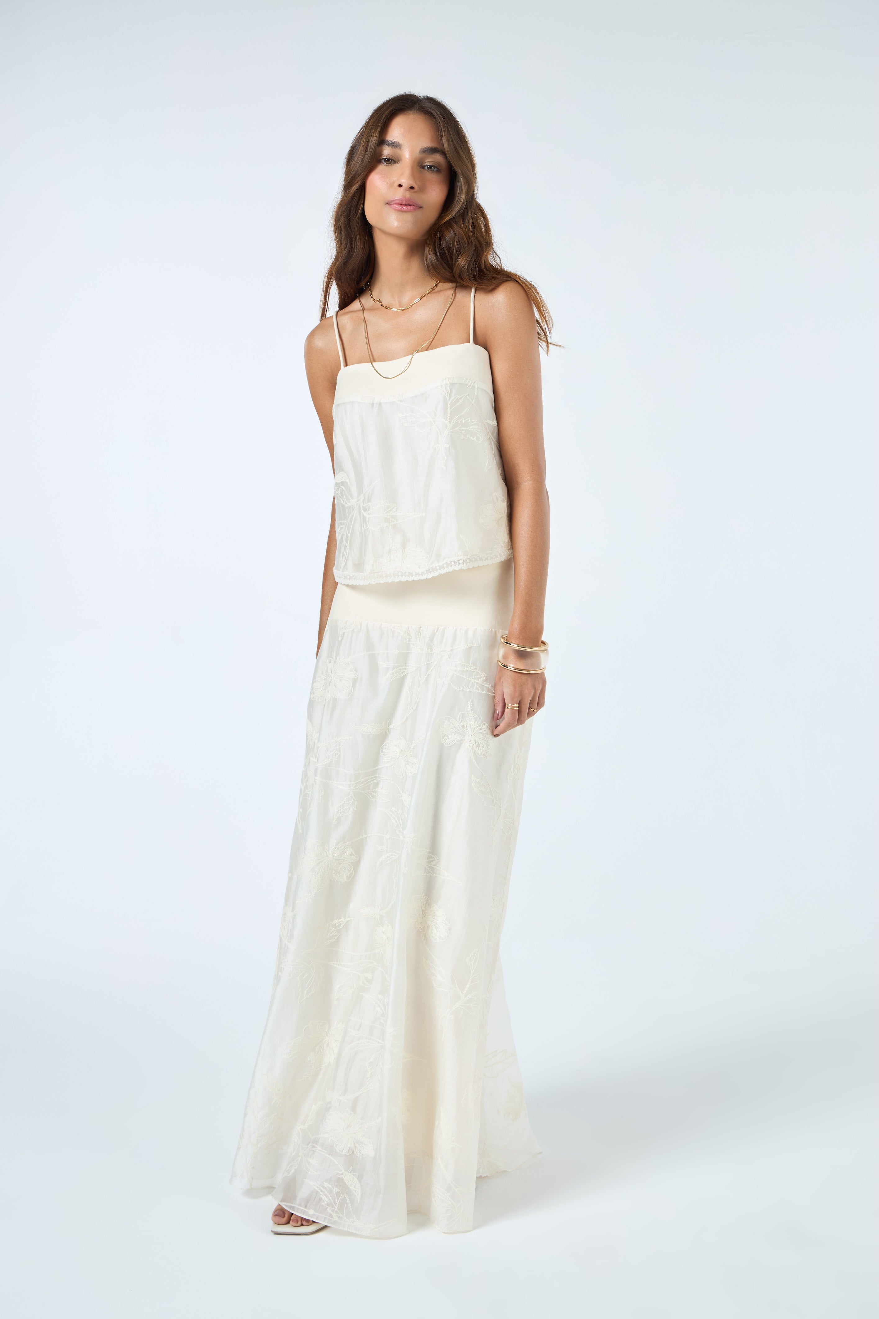 TD Off-white Long Skirt Set