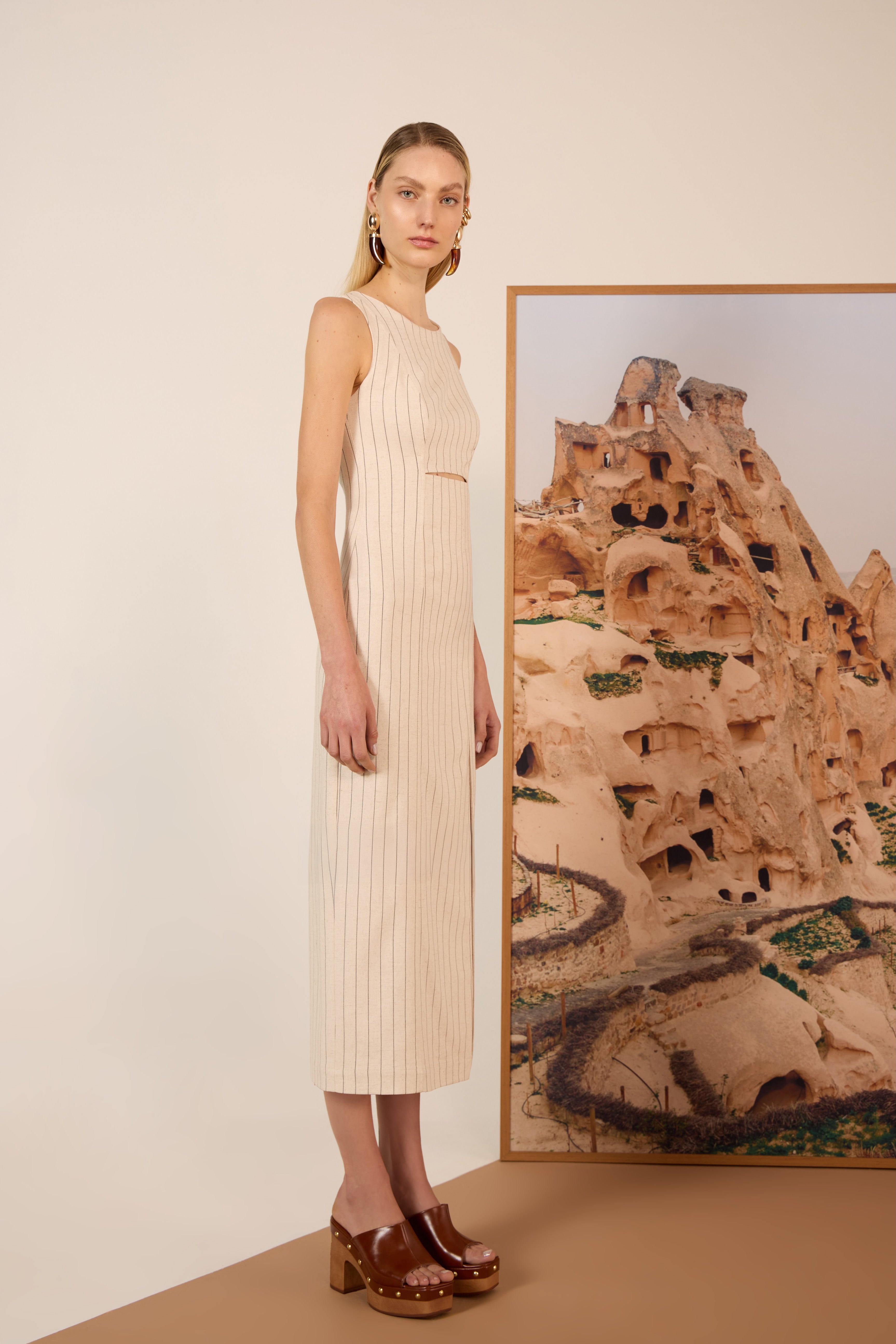 Vestido midi listrado bege claro TD